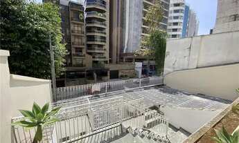 Imagem 2: Casa duplex de 3 quartos no centro, perfil residencial ou comercial