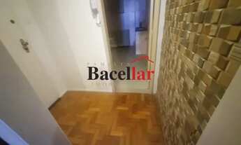 Imagem 2: Apartamento - / Residencial / Tijuca