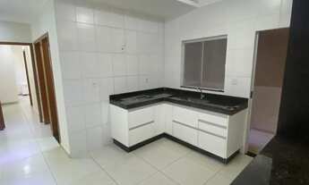 Imagem 5: Casa de 2 Quartos com Armários Planejados Disponível Agora!