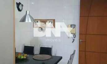 Imagem 7: Casa de rua : Triplex / Residencial / Praça da Bandeira