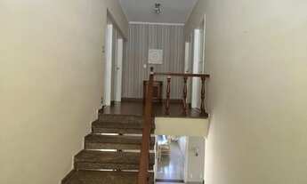 Imagem 5: Casa Alto Padrão para Aluguel - 4 Quartos, 3 Suítes e Piscina