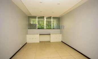 Imagem 5: Amplo Apartamento de Alto Padrão com Estrutura Completa com 4 Quartos na SQS 114 para Alug