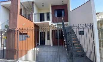 Imagem: Apartamento térreo com garagem no centro