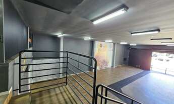 Imagem 5: Salão Comercial Amplo com Mezanino e Estacionamento para Locação na Vila Vitoria I Indaiat