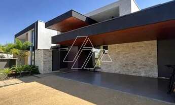 Imagem 2: Casa à venda no Jardim Renoir 3 Suítes, Área Gourmet com Jacuzzi e 2 Vagas