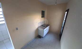 Imagem 6: Casa com corredor de entrada compartilhado para locação no Jardim Maria Duarte!