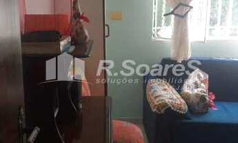 Imagem 4: Casa duplex com três quartos sendo um suíte, em Jardim Sulacap, rua Barbara Heliodora