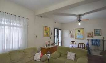 Imagem 2: Casa à venda com 180m², 3 quartos e 3 vagas