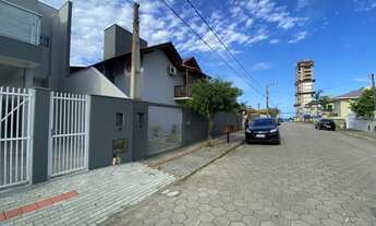 Imagem 2: Sobrado para venda possui 110 metros quadrados com 3 quartos em Itacolomi - Balneário Piça