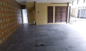 Imagem 4: Casa com ótima localização, vista panorâmica Área terreno : 680 m2 Área construída: 670 m