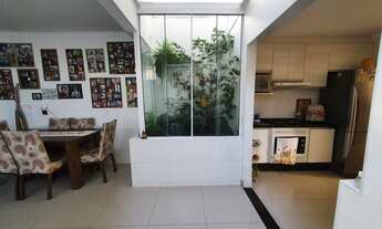 Imagem 2: Casa no Condomínio Caminho do Mar, localizado na Vila Caputera em Mogi das Cruzes