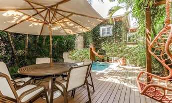 Imagem 3: Sobrado com 3 suítes, 4 banheiros e 2 vagas