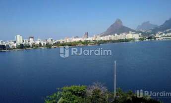 Imagem 2: Maravilhoso! Frontal Lagoa. Apartamento com 4 quartos (1 suíte), 2 vagas de garagem à vend