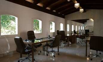 Imagem 6: Casa Alto Padrão com 4 Suites e 6 Vagas dentro de 610 m² no JARIM GUEDALA