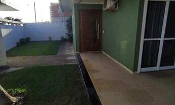 Imagem 2: Casa para Venda em Saquarema, Bacaxá, 4 dormitórios, 2 suítes, 3 banheiros, 1 vaga