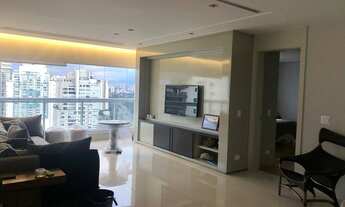 Imagem 2: Apartamento três dormitórios, 4 vagas. Imóvel impécável