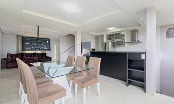 Imagem 2: Sobrado para venda possui 212 metros quadrados com 3 quartos em Abranches - Curitiba - PR