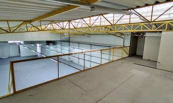 Imagem 2: Galpão/Depósito/Armazém e 2 banheiros à Venda, 410 m²