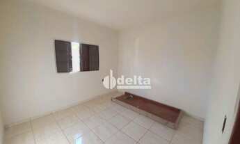 Imagem 7: Casa com 2 dormitórios para alugar, 80 m² por R$ 8.000,00/mês - Centro - Uberlândia/MG