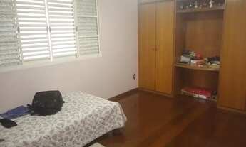 Imagem 5: OPORTUNIDADE Casa com 5 dormitórios