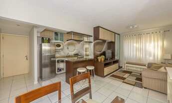 Imagem 2: Apartamento para aluguel possui 60 metros quadrados com 2 quartos em Santana - Porto Alegr