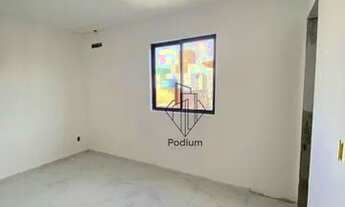 Imagem 2: Apartamento térreo com área privativa em L nas proximidades de supermercados, restaurantes