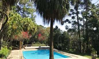 Imagem 4: Magnífica propriedade na Fazendinha, amplo living com pé direito duplo, 4 suítes, piscina