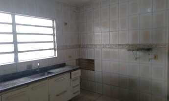 Imagem 4: Aluga-se casa com 2 quarto, suíte, lavanderia e área de lazer (não a vagas na garagem