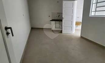 Imagem 7: BELO E GRANDE APTO DE 95 M² COM 02 DORMITÓRIOS E QUINTAL PARA LOCAÇÃO NA SANTA TERESINHA