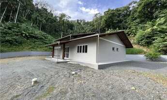 Imagem 3: Casa em meio a natureza