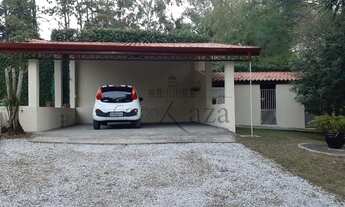 Imagem 5: Chácara para venda tem 200 m2 com 3 quartos