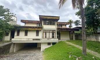 Imagem: CASA À VENDA NA BARRA DA TIJUCA CONDOMÍNIO