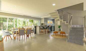 Imagem 5: Casa com 3 suítes, hidromassagem e quintal amplo no bairro Pedra Redonda em Porto Alegre