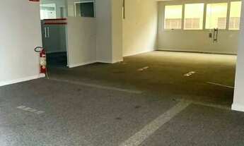 Imagem 2: Sala com 250m² para aluguel, no Belvedere em Belo Horizonte - MG