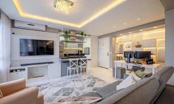 Imagem 4: Imóvel para venda possui 76 metros quadrados com 3 quartos em Menino Deus - Porto Alegre