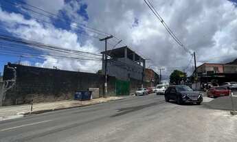 Imagem 2: Terreno com Conjunto de salas, com estacionamento grande, divisa com o Barradão