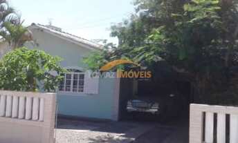 Imagem: Casa à venda em Imbituba, no litoral de