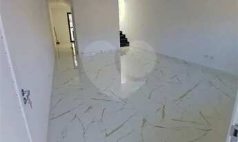 Imagem 6: Sobrado para aluguel e venda possui 359 metros quadrados com 3 quartos