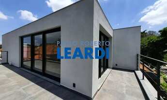 Imagem: CASA ASSOBRADADA - JARDIM PAULISTA - SP