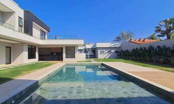 Imagem: Casa Triplex à Venda, 5 Suítes, 8 Vagas