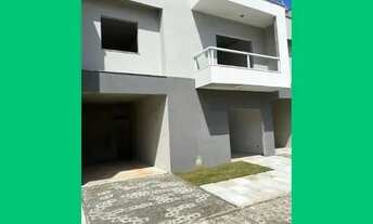 Imagem 2: CASA EM VILLAGE 3 SUITES -VARANDA E 2 VAGAS - ABRANTES