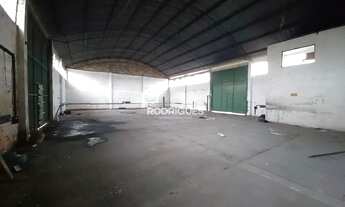 Imagem 2: Pavilhão de Metragem Ampla - Ideal para Empresas de Grande Porte