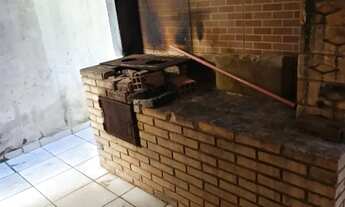 Imagem 4: Casa 2 quartos sendo um suite uma área uma sala 2 cozinhas um banheiro social e um quinta