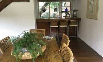 Imagem 3: Casa na Cidade Jardim em rua fechada com 4 dormitorios e 3 vagas de garagem