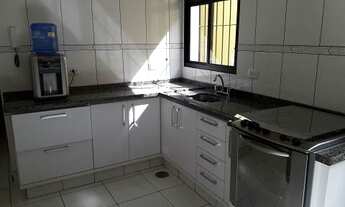 Imagem 2: Casa com 4 dormitórios - sendo 1 suíte - Localizado Próximo à Estação Água Branca