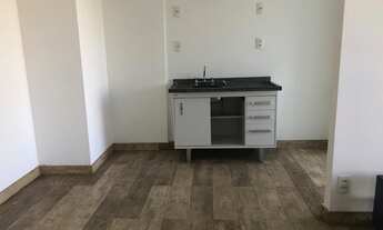 Imagem 2: Apartamento a venda ao lado do metrô Tatuapé, com 2 vagas e ótima varanda!