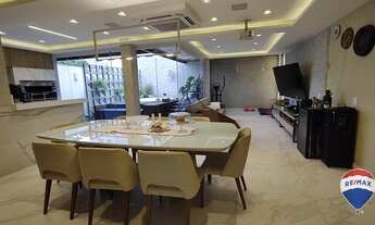 Imagem: Casa Eusébio - 4 suítes