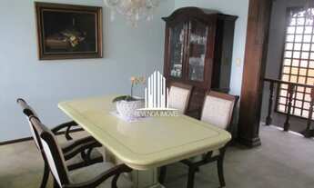 Imagem 3: Casa Térrea 3 dormitórios com 1 suíte e 2 vagas de garagem, com churrasqueira e jacuzzi