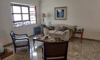 Imagem 2: Casa para venda tem 246 metros quadrados com 4 quartos