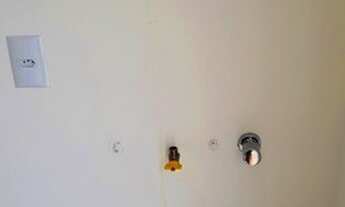 Imagem 4: Casa com três suítes, 200 m² privativos, alto padrão de construção e detalhes nos acabamen